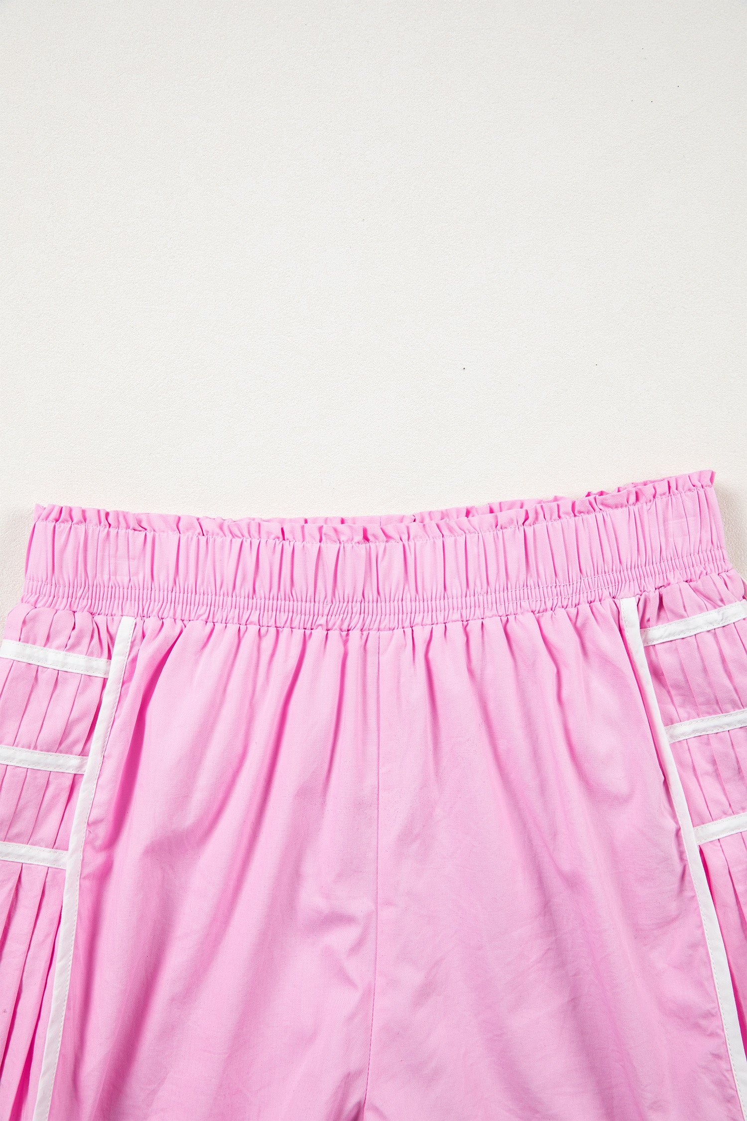 Bonbon Contrast Trim Pleated Casual Active Shorts
