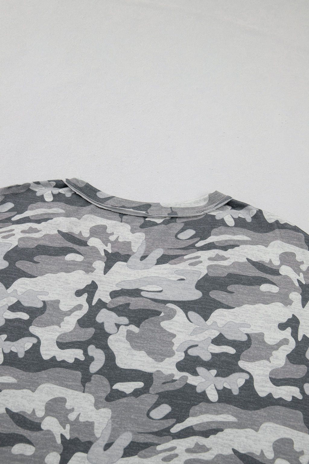 Green Retro Camouflage Print Raw Edge V Neck Tee
