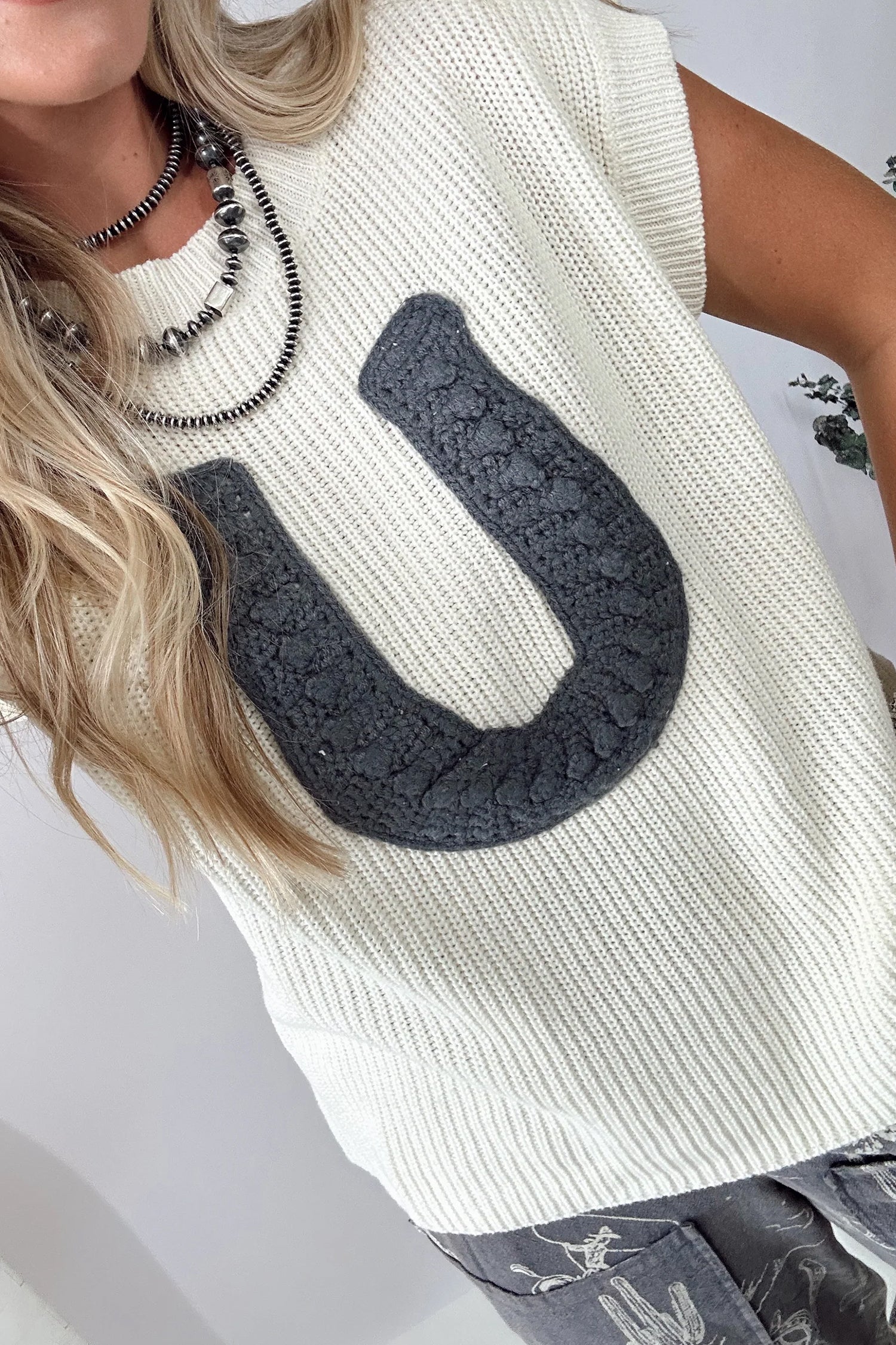 Crochet Horseshoe Short Sleeve Knit Sweater