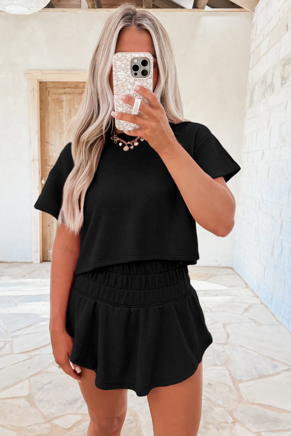 2pcs Cropped Tee and Ruffle High Waist Skort Set