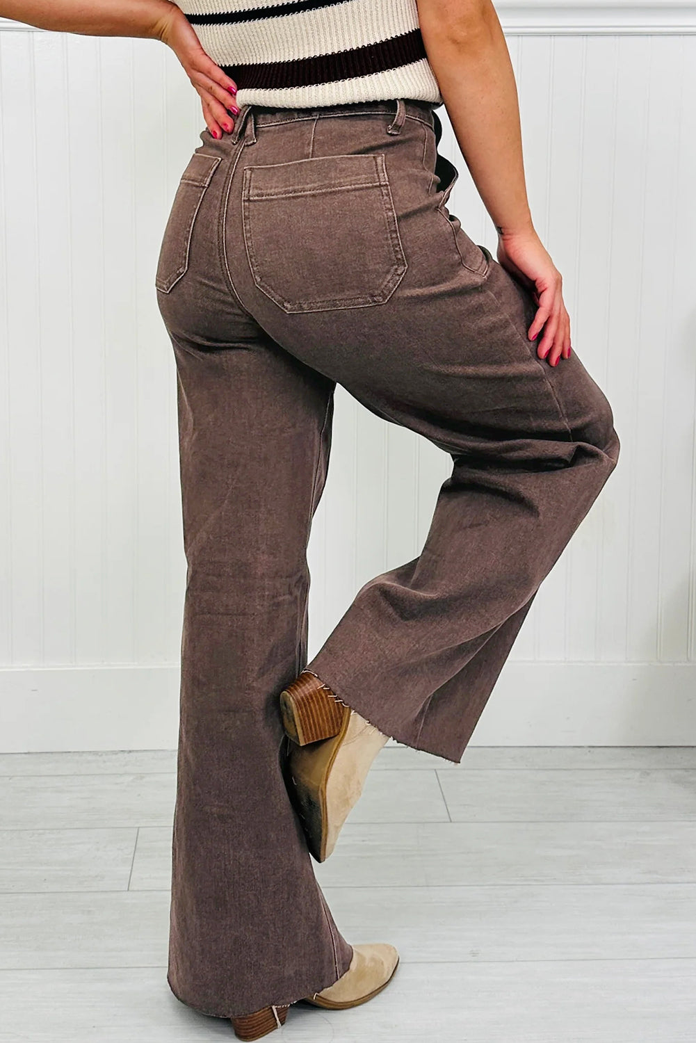 Retro Washed Patch Pocket Loose Jeans