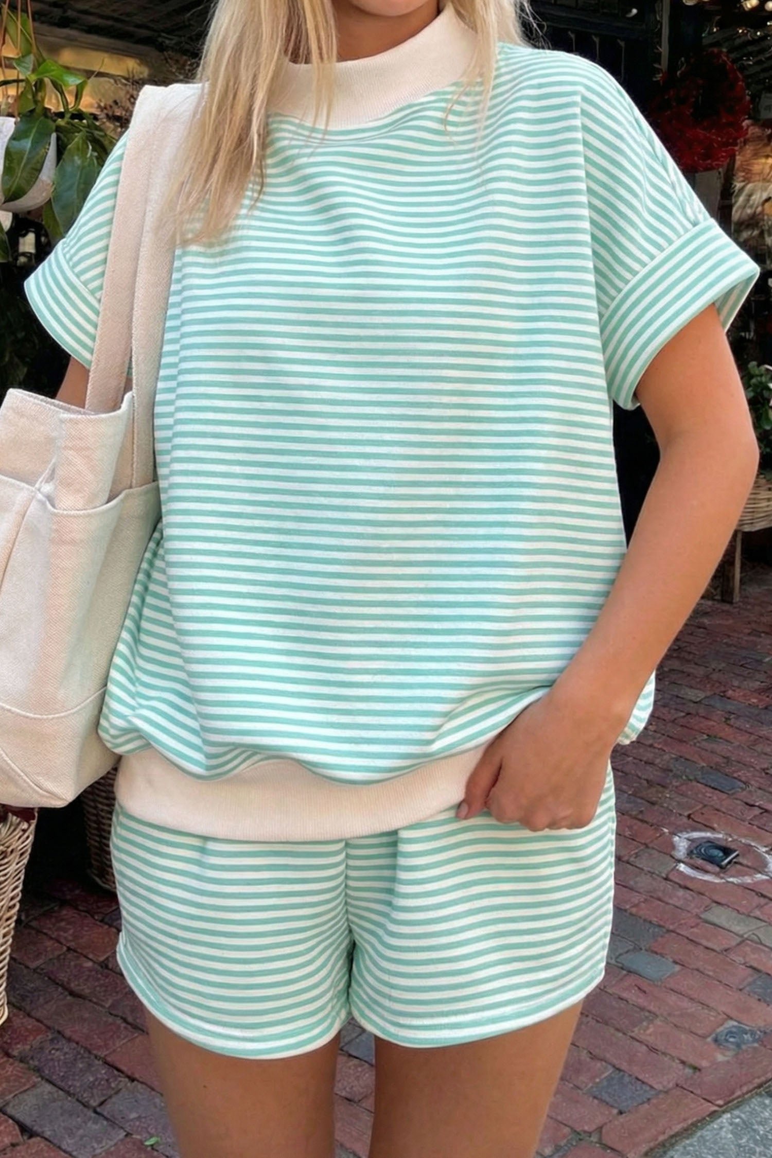 Striped Cuffed Sleeve Contrast Mock Neck Tee Casual 2pcs Short Set