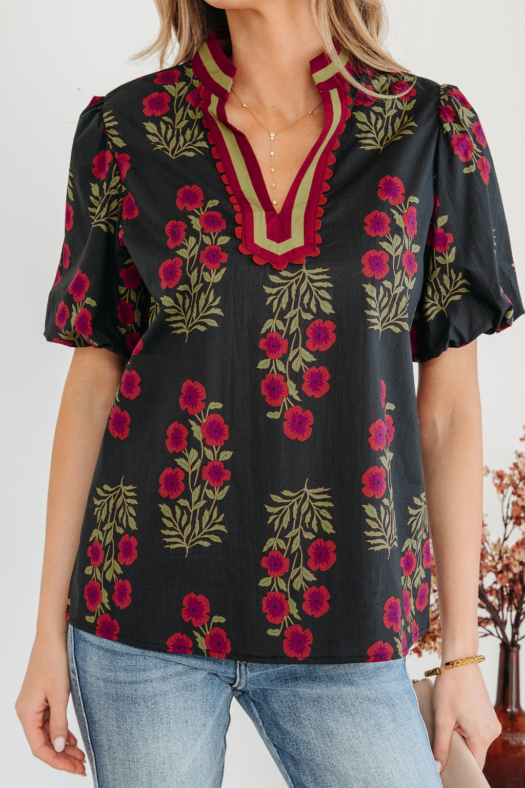 Floral Short Bubble Sleeve Contrast Slit Neckline Blouse