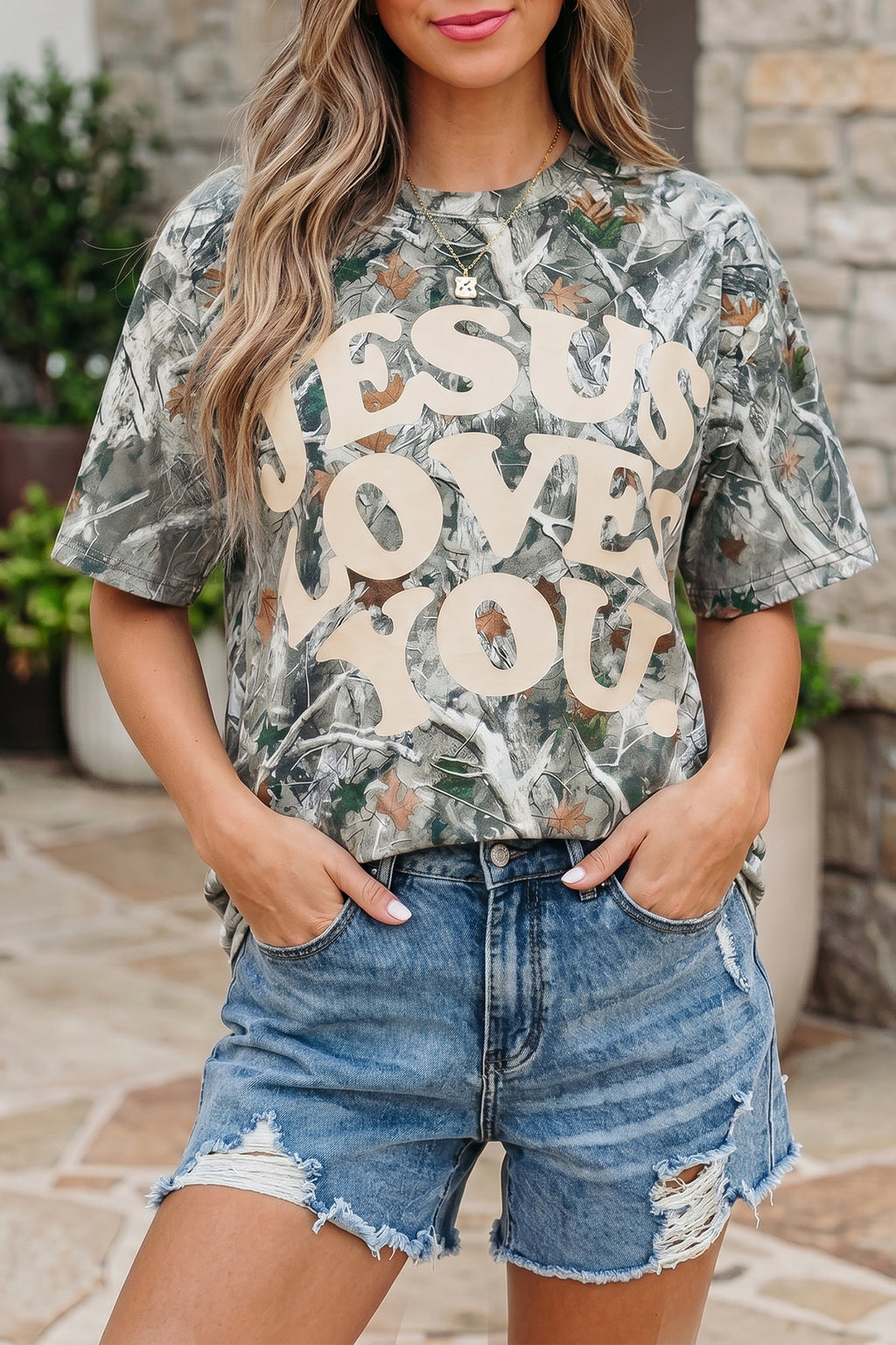 Camo Woodland LOVE LIKE JESUS Casual Tee