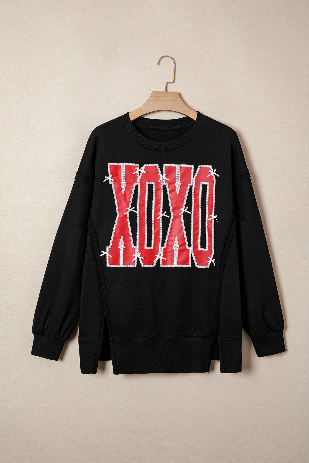 Bow Sequin XOXO Letter Graphic Exposed Seam Baggy Sweatshirt