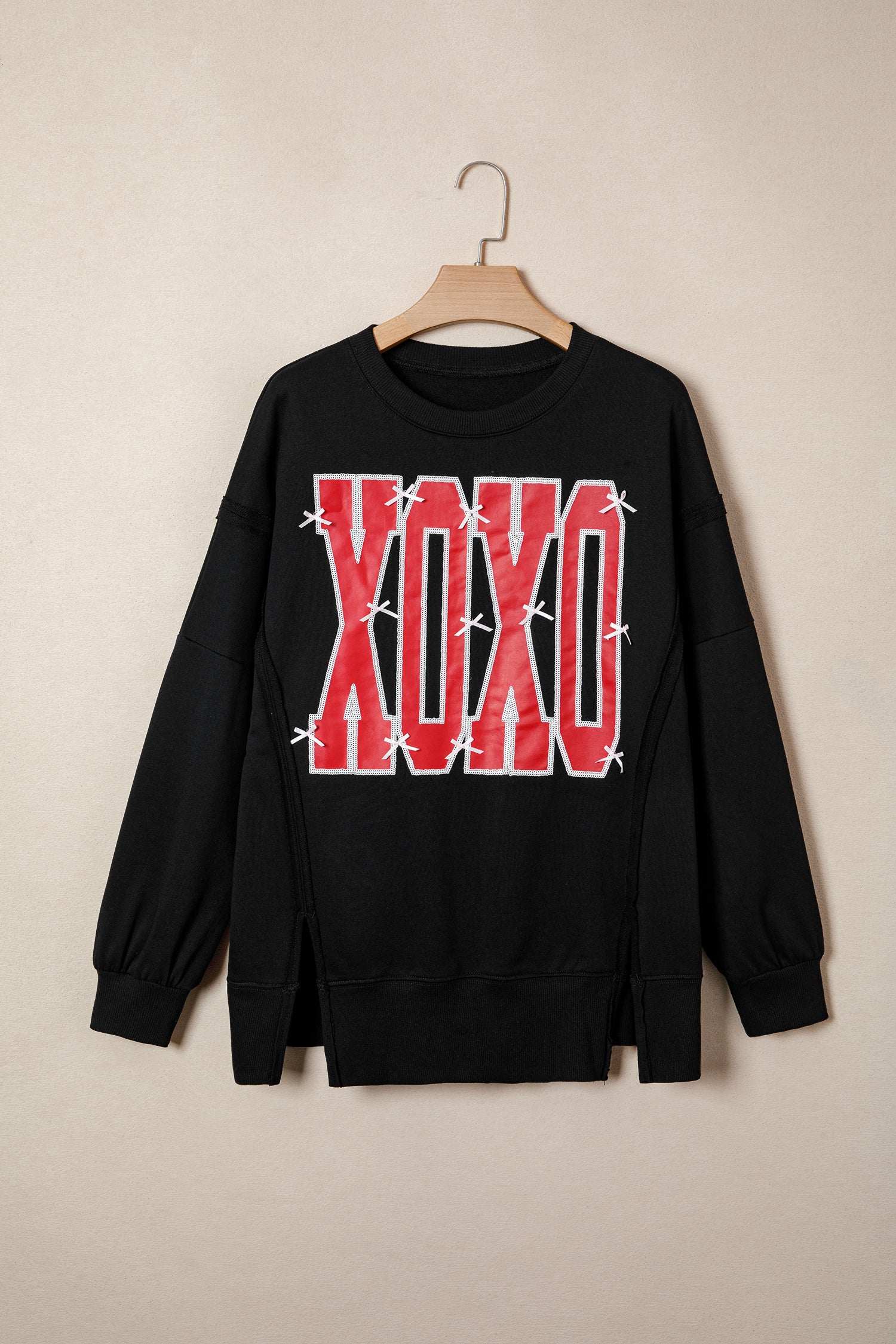 Bow Sequin XOXO Letter Graphic Exposed Seam Baggy Sweatshirt