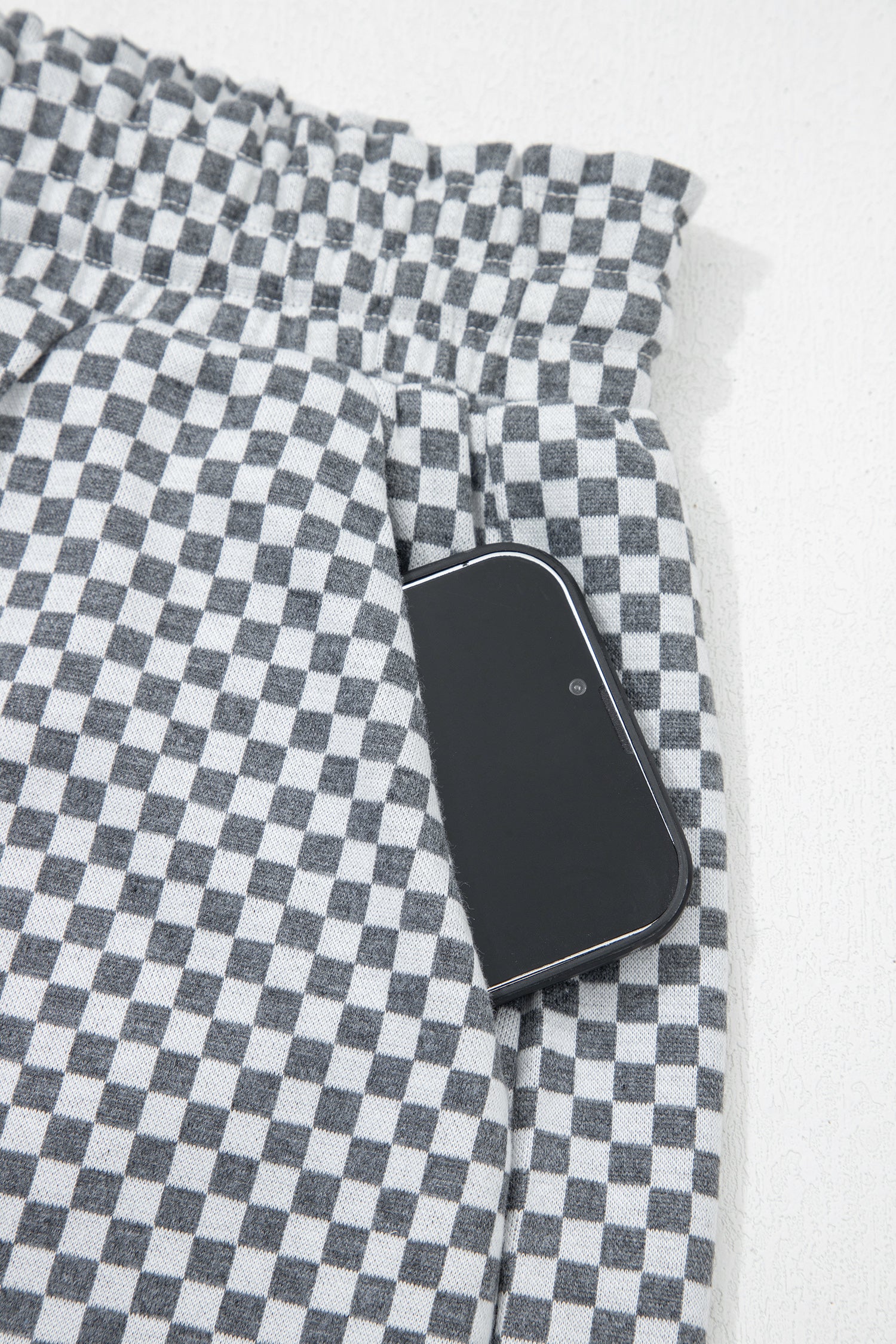 Grey Checkerboard Print Drawstring Elastic Waist Pocketed Shorts