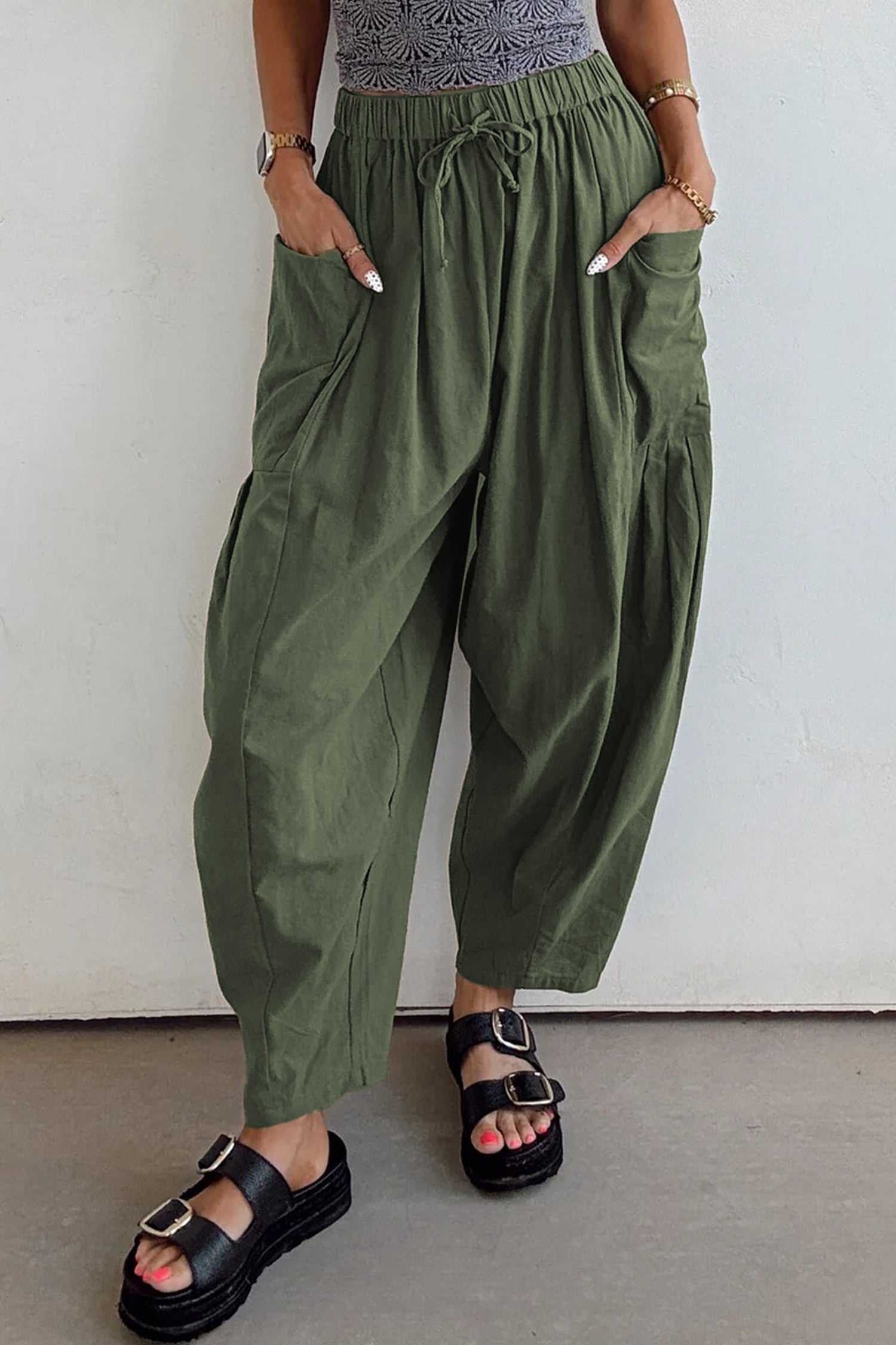 Drawstring Elastic Waist Patch Pocket Barrel Leg Casual Pants