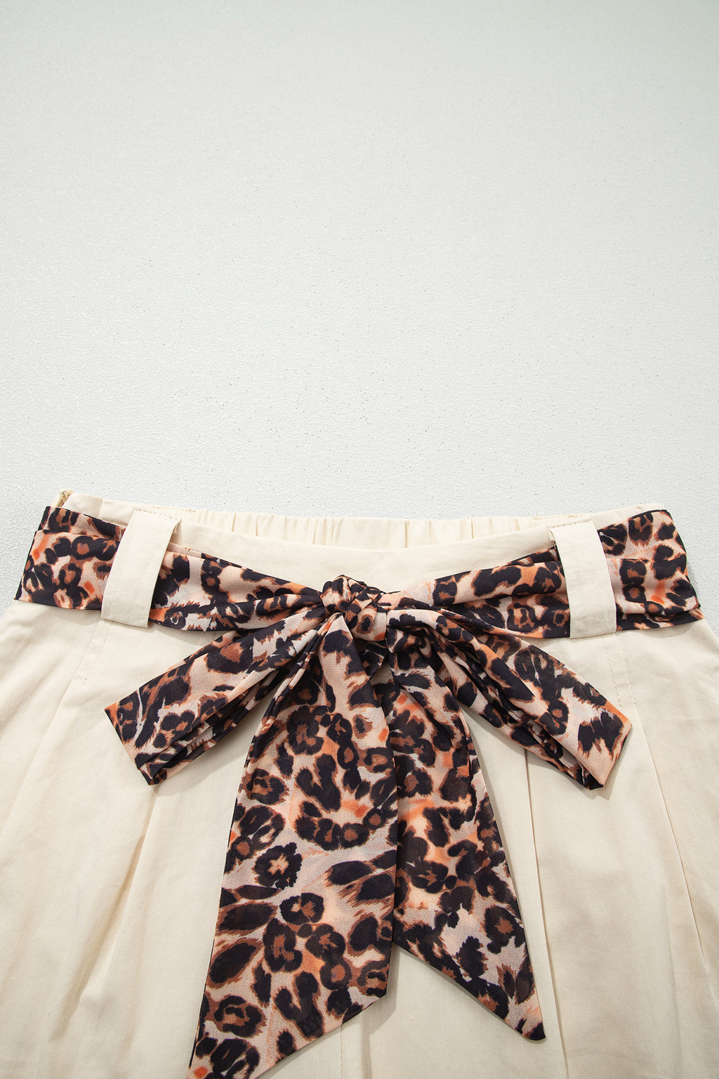 Leopard Contrast Sash Belt Pleated Wide Leg Shorts