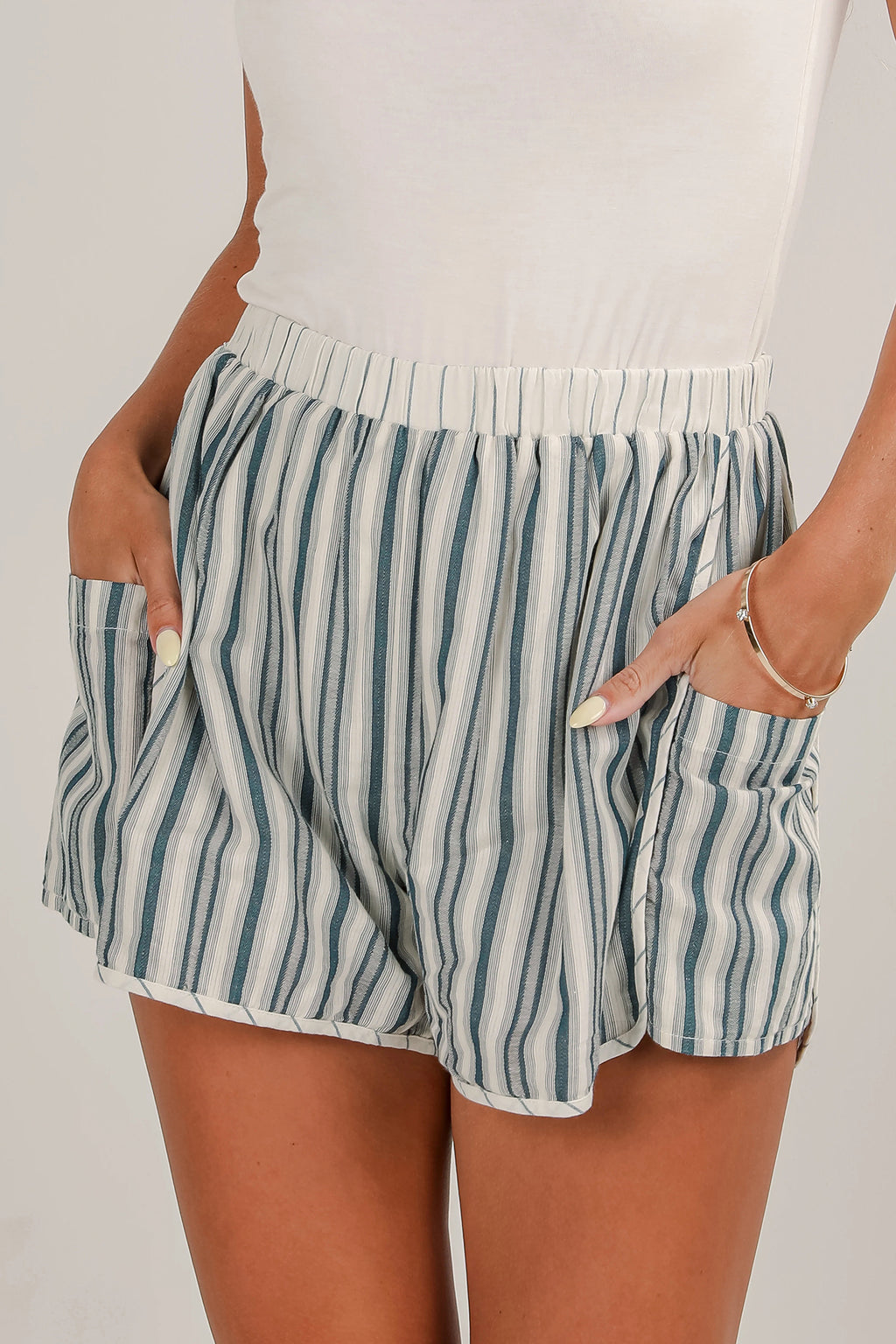 Grey Stripe Elastic Waist Cargo Pocket Casual Shorts