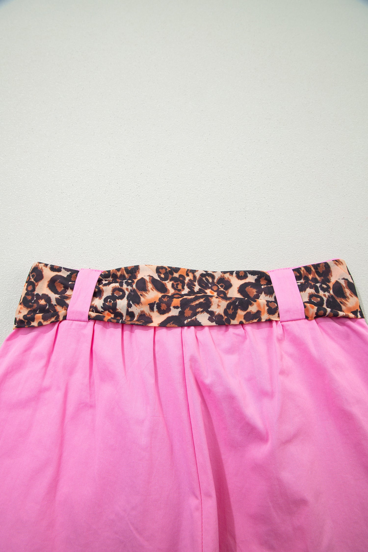 Leopard Contrast Sash Belt Pleated Wide Leg Shorts