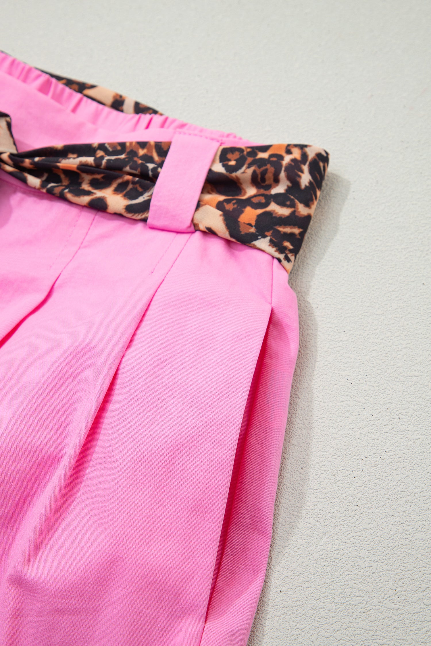 Leopard Contrast Sash Belt Pleated Wide Leg Shorts