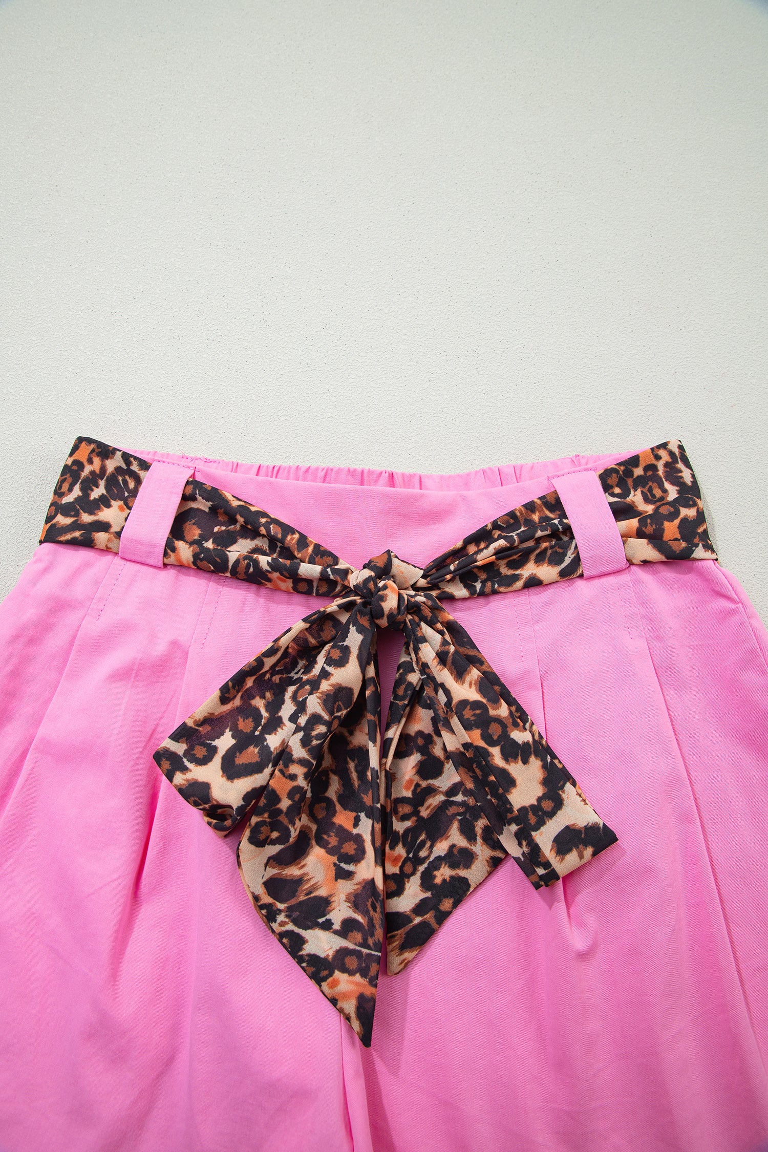 Leopard Contrast Sash Belt Pleated Wide Leg Shorts